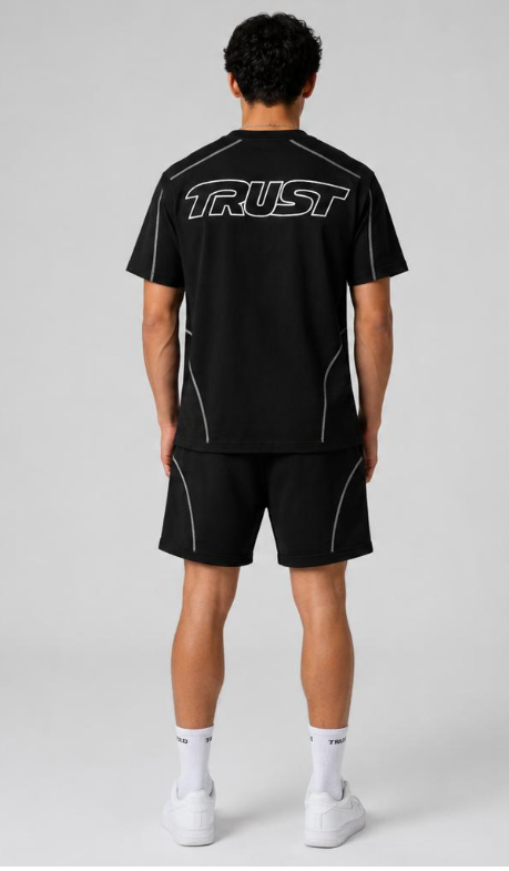 Camiseta negra Trust cold -Trust in you